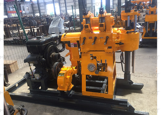 200m Derinlik Güçlü İletim Tork Mil Sondaj Rig SPT Sondaj Makinesi